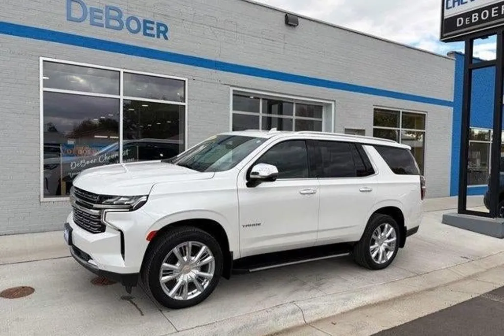 2022 Chevrolet Tahoe Premier photo 1