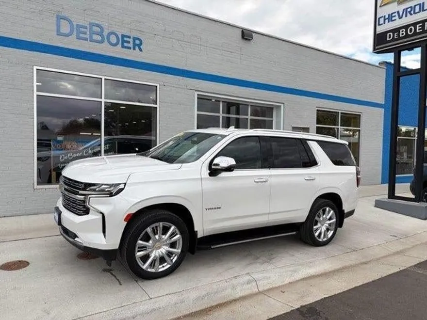 2022 Chevrolet Tahoe Premier photo 1