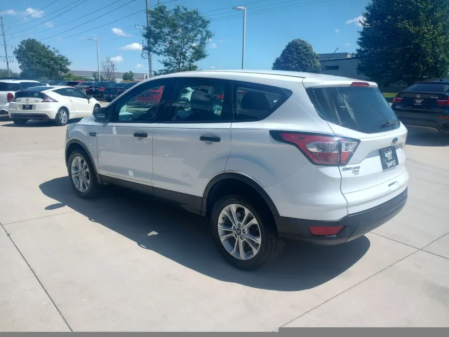 2017 Ford Escape S photo 1