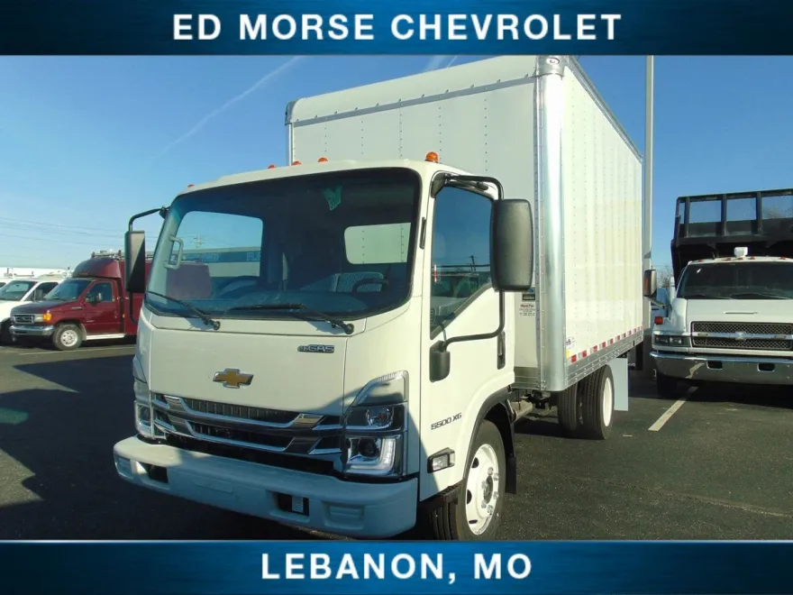 2024 Chevrolet Silverado photo 1
