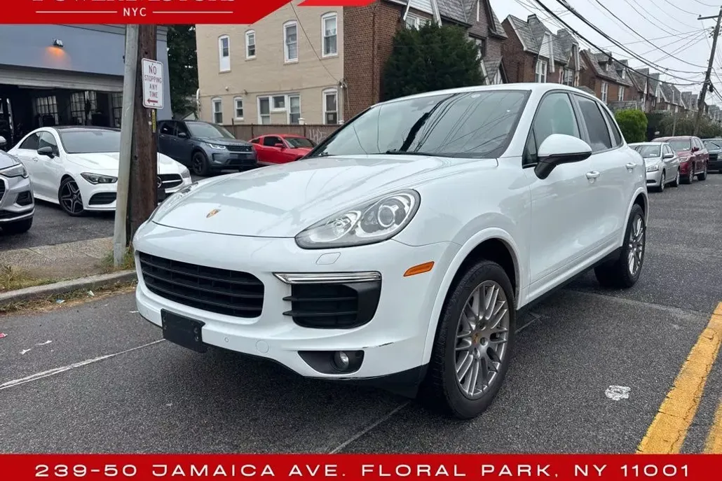 2017 Porsche Cayenne Platinum Edition photo 1