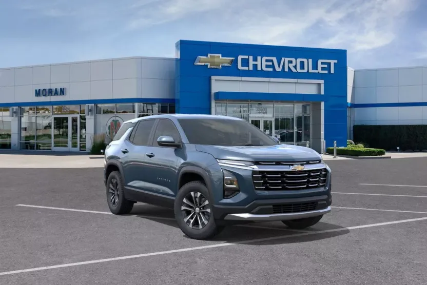 2026 Chevrolet Equinox LT photo 1