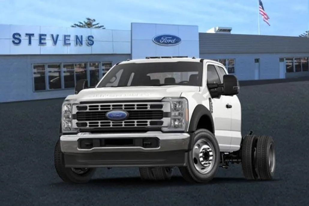 2025 Ford F-550 XL photo 1