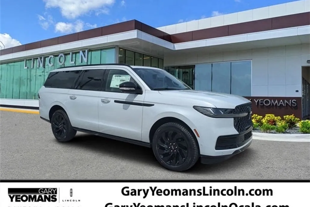 2025 Lincoln Navigator L Reserve photo 1