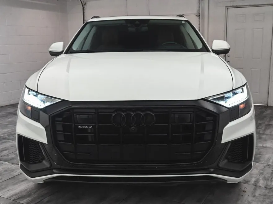 2022 Audi Q8 55 Prestige photo 1