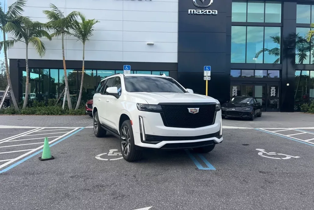 2022 Cadillac Escalade Sport Platinum photo 1