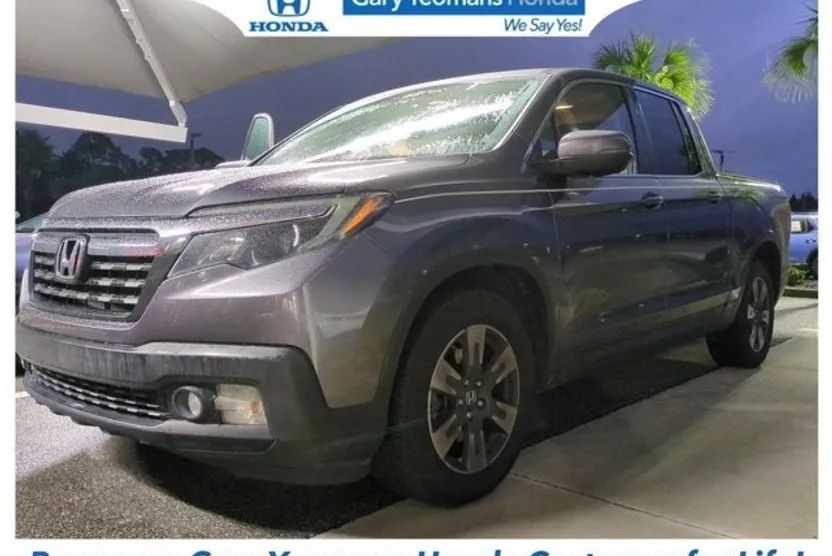 2017 Honda Ridgeline RTL-T photo 1