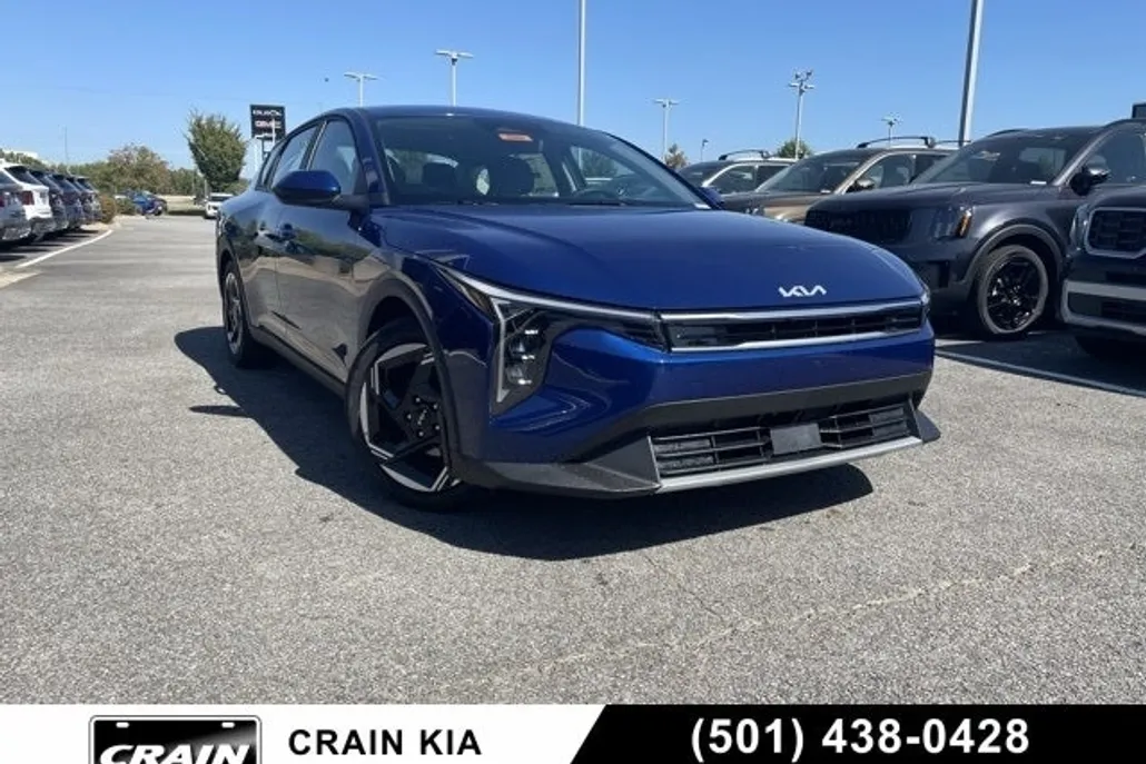 2025 Kia K4 EX photo 1