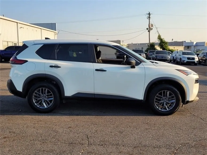 2023 Nissan Rogue S photo 1