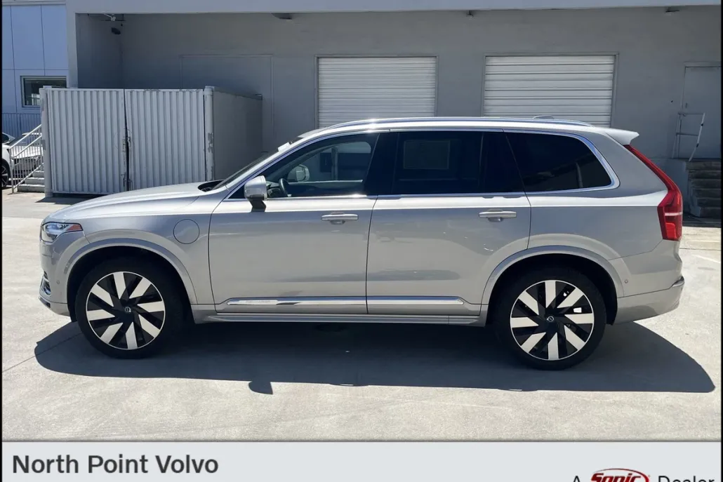 2024 Volvo XC90 Recharge T8 Plus photo 1
