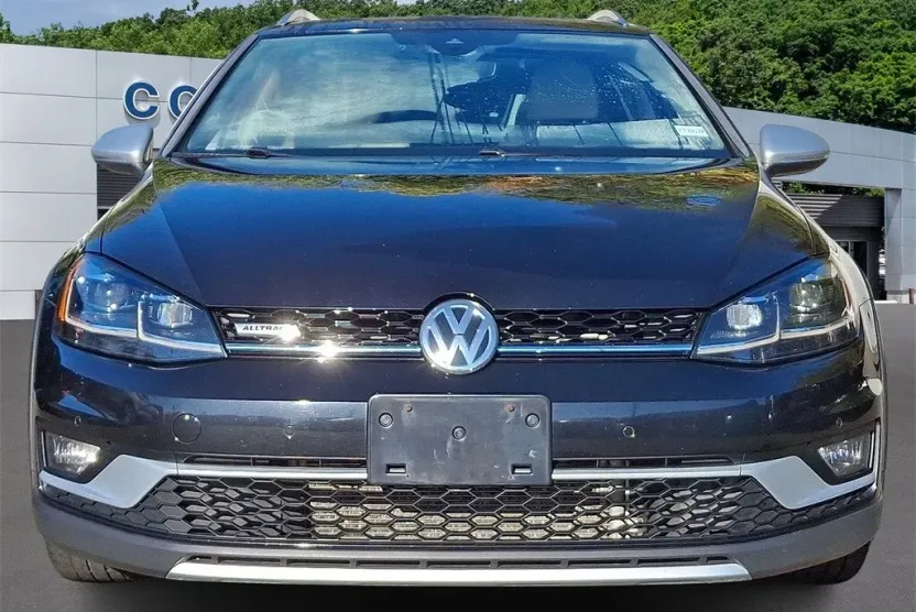 2019 Volkswagen Golf Alltrack TSI SE photo 1
