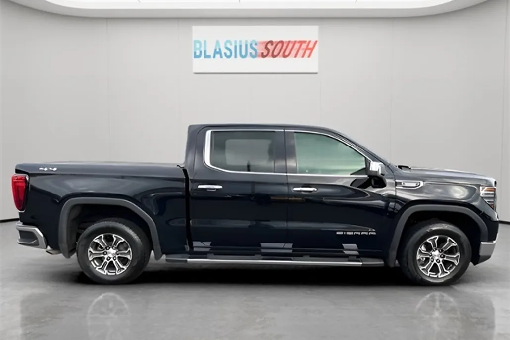 2022 Gmc Sierra 1500 SLT photo 1