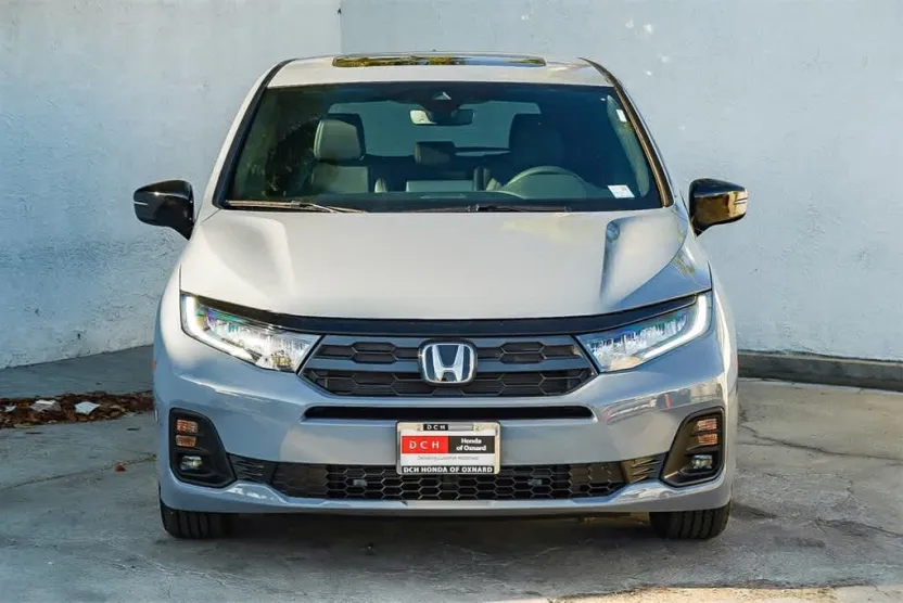 2026 Honda Odyssey photo 1