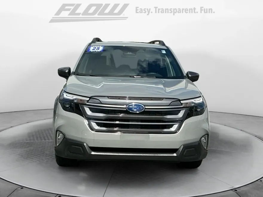 2025 Subaru Forester Premium photo 1