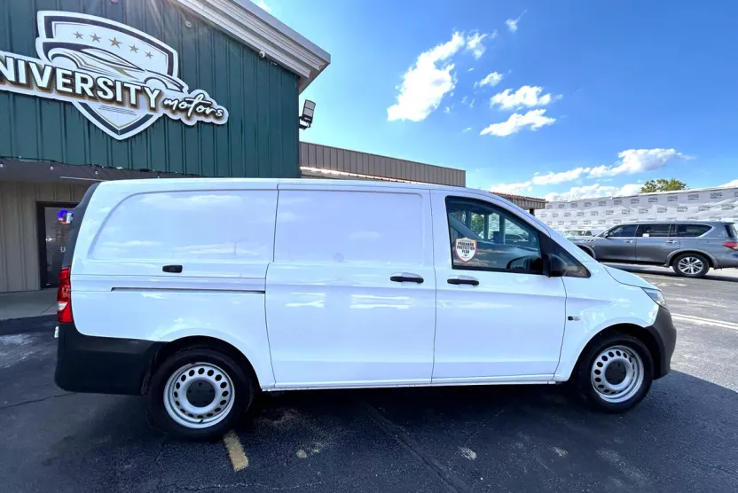 2016 Mercedes Benz Metris Cargo Van photo 1
