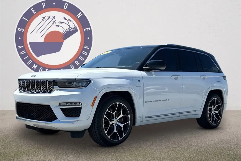 2022 Jeep Grand Cherokee Summit Reserve 4xe photo 1