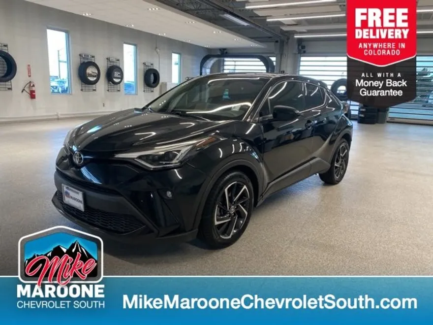 2020 Toyota C-HR LE photo 1