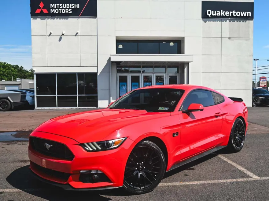 2016 Ford Mustang GT Premium photo 1