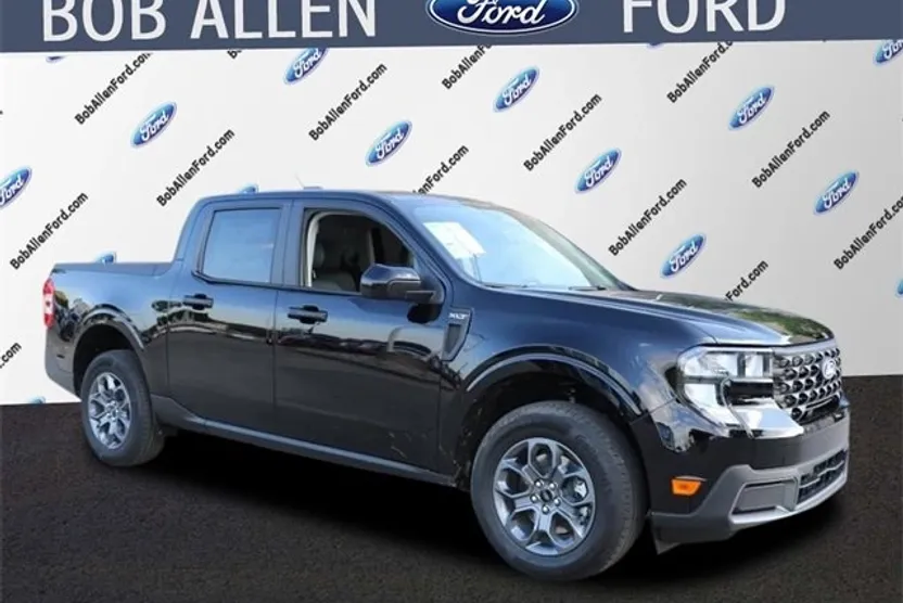 2025 Ford Maverick XLT photo 1