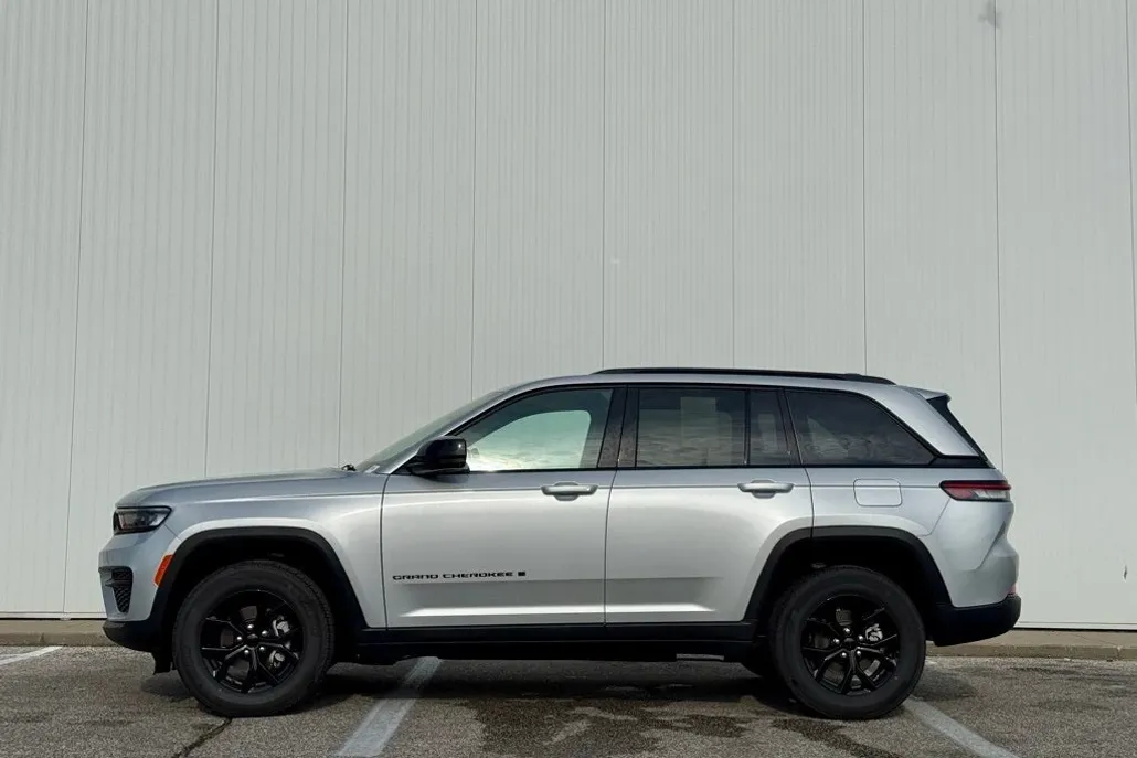 2024 Jeep Grand Cherokee Altitude X photo 1