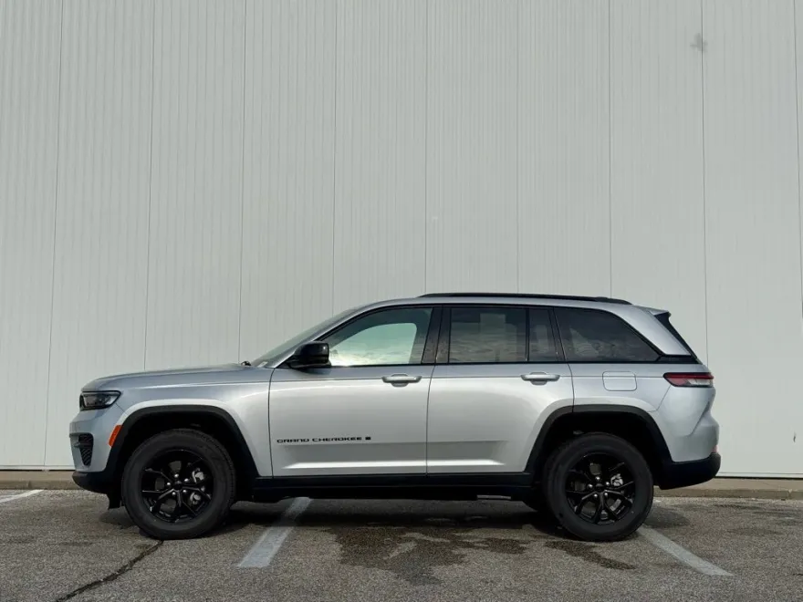 2024 Jeep Grand Cherokee Altitude X photo 1