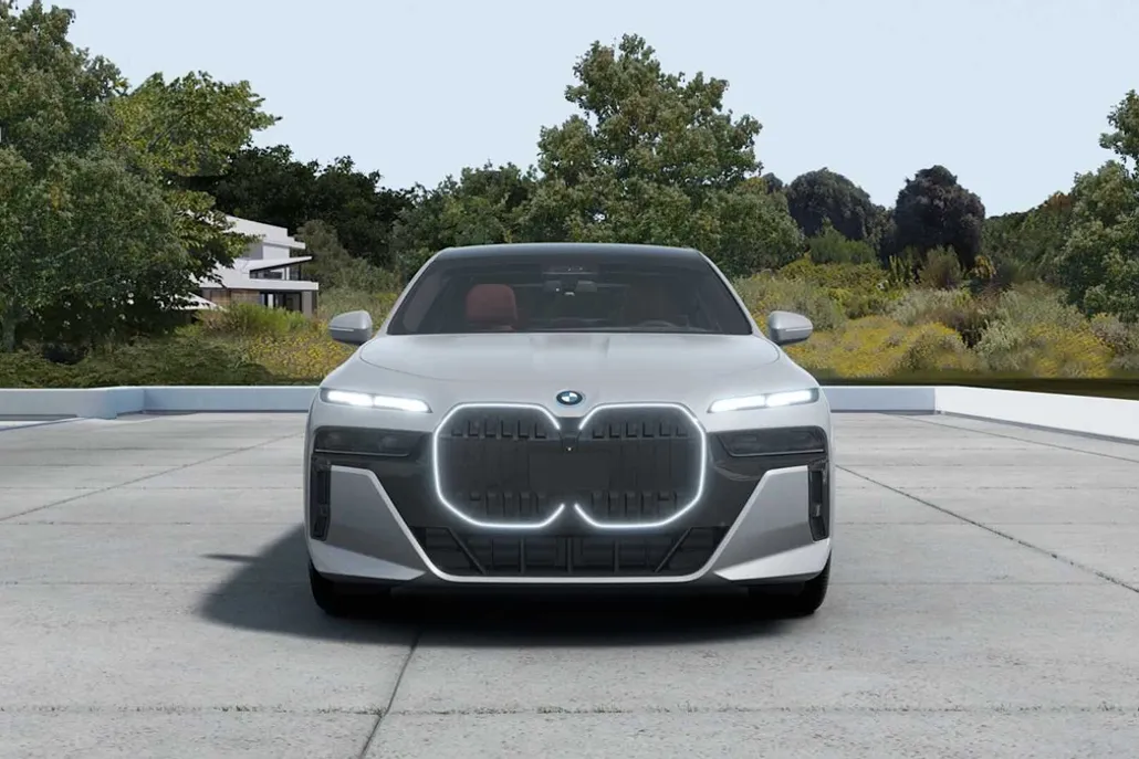 2026 Bmw 750e photo 1