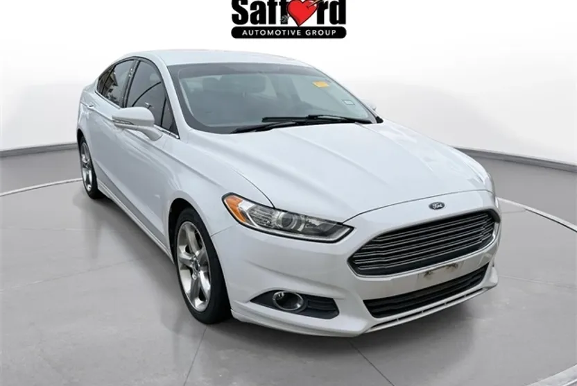 2014 Ford Fusion SE photo 1