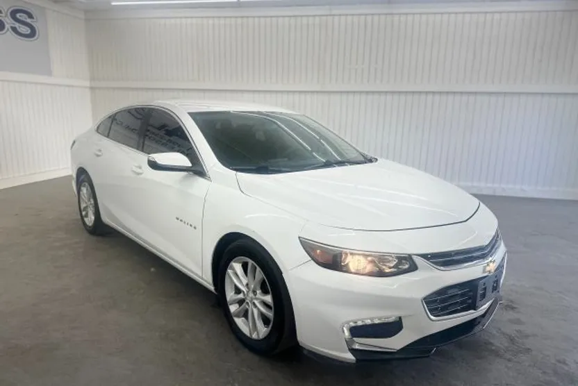 2016 Chevrolet Malibu 1LT photo 1