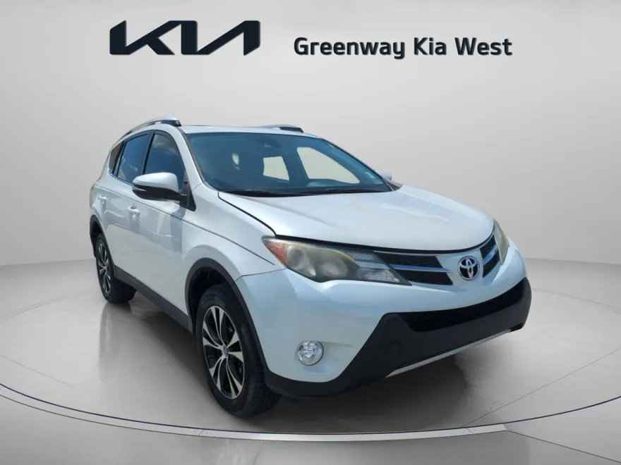 2015 Toyota RAV4 Limited photo 1