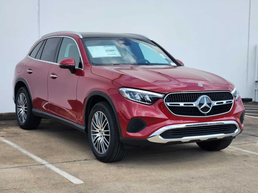 2026 Mercedes Benz GLC 300 photo 1