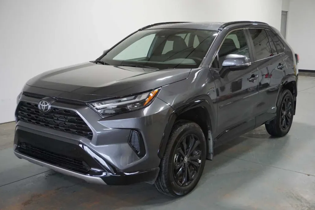 2025 Toyota RAV4 Hybrid SE photo 1