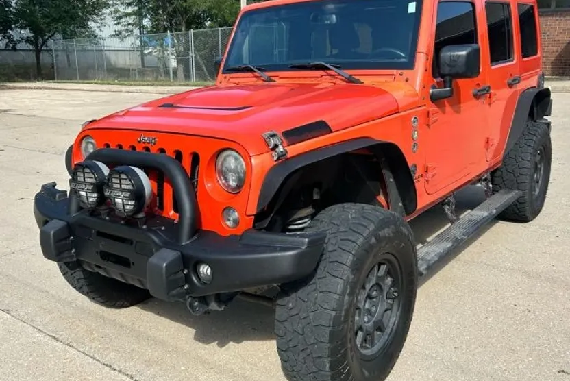 2015 Jeep Wrangler Unlimited Rubicon Sport photo 1