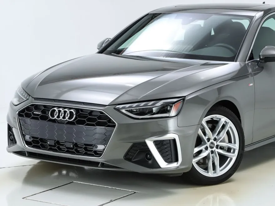 2024 Audi A4 45 S line Premium Plus photo 1