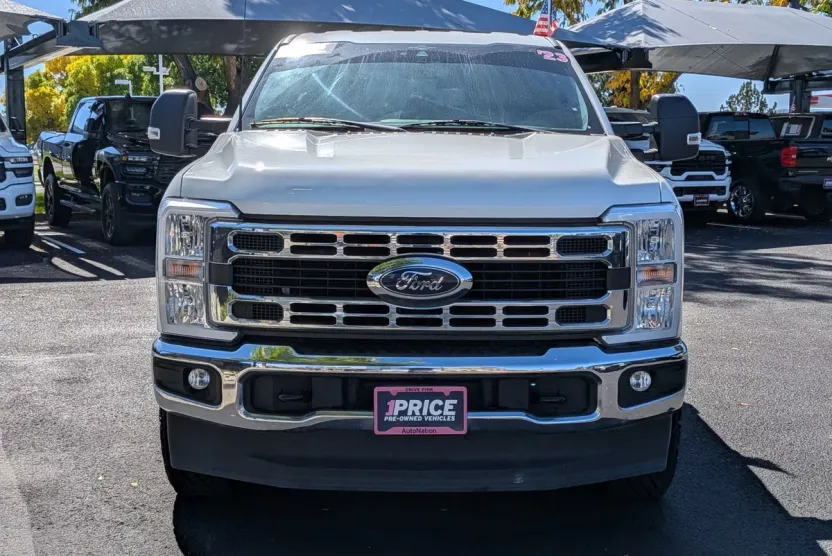2023 Ford F-350 XLT photo 1