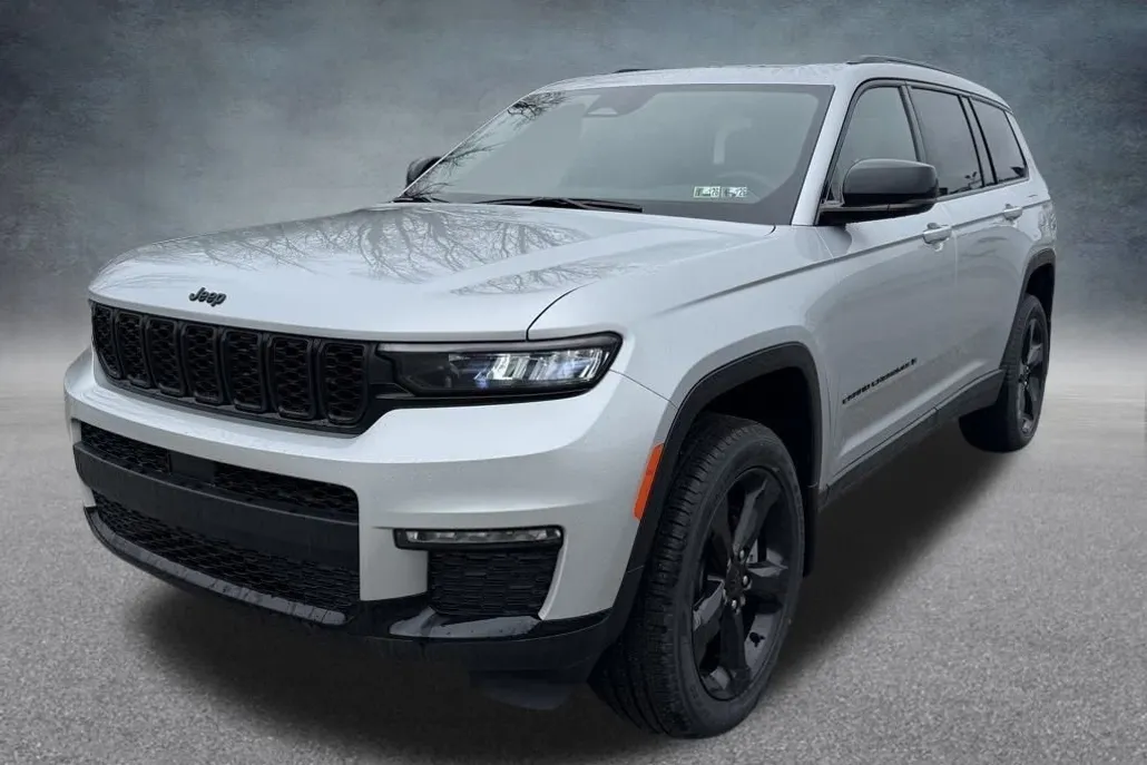 2025 Jeep Grand Cherokee L photo 1