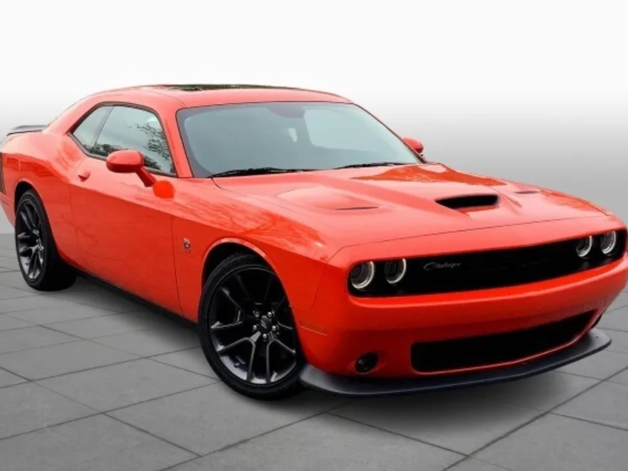 2022 Dodge Challenger R/T Scat Pack photo 1