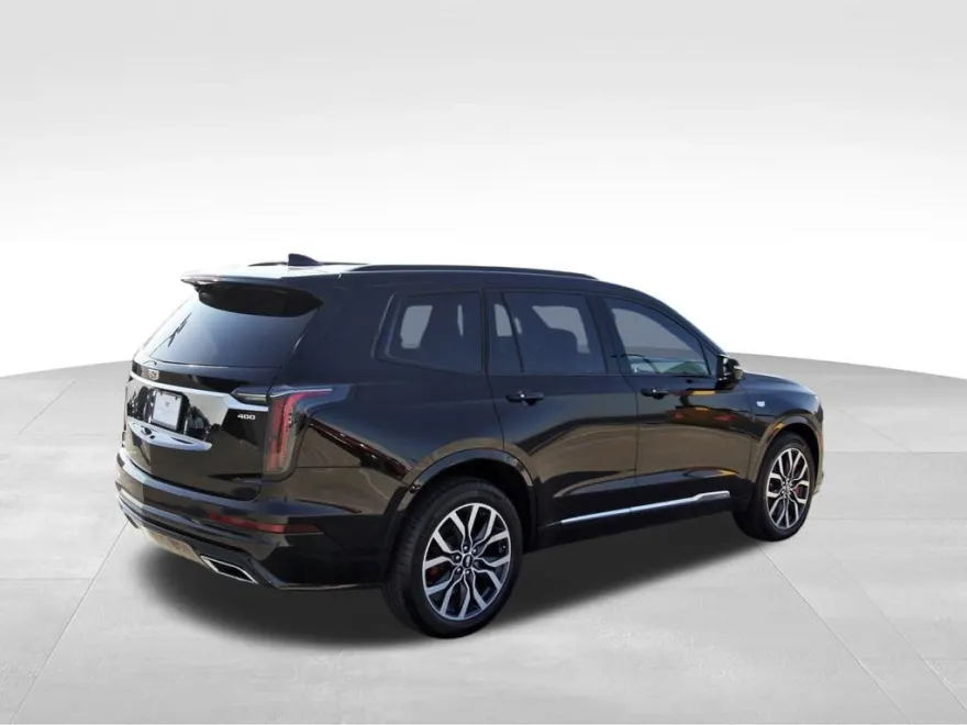 2025 Cadillac XT6 Sport photo 4