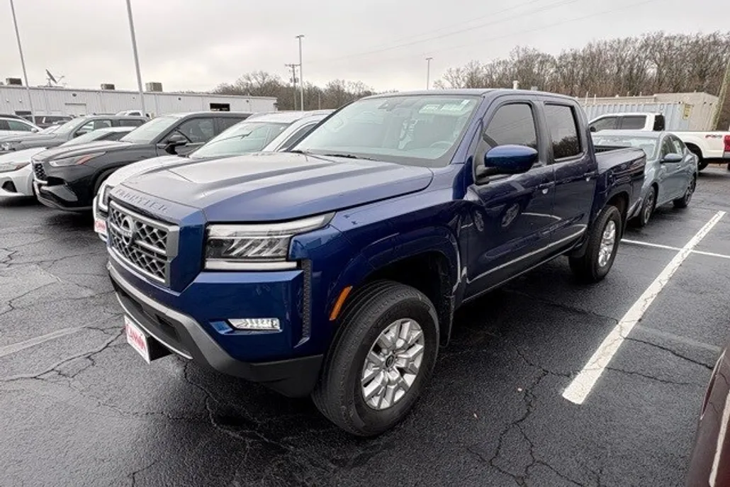 2023 Nissan Frontier SV photo 1