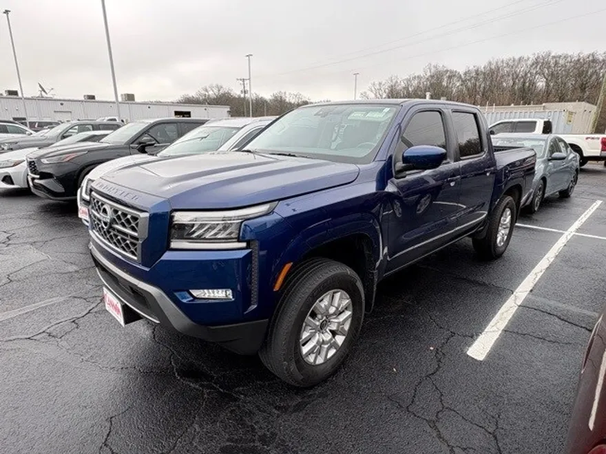 2023 Nissan Frontier SV photo 1