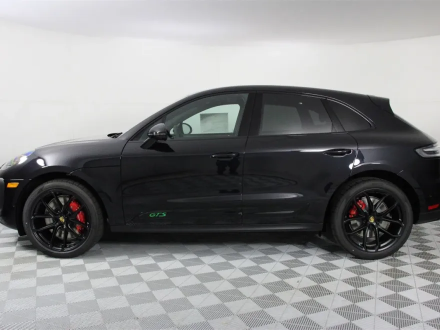 2025 Porsche Macan GTS photo 1