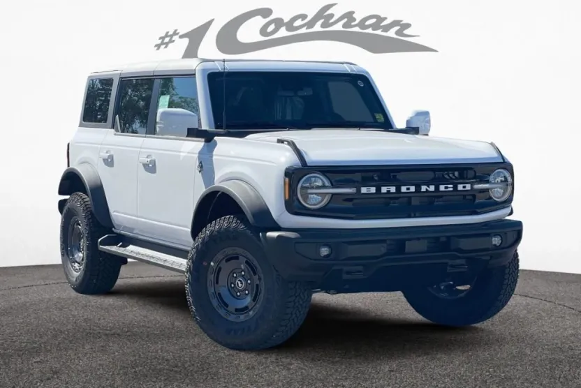 2025 Ford Bronco Outer Banks photo 1
