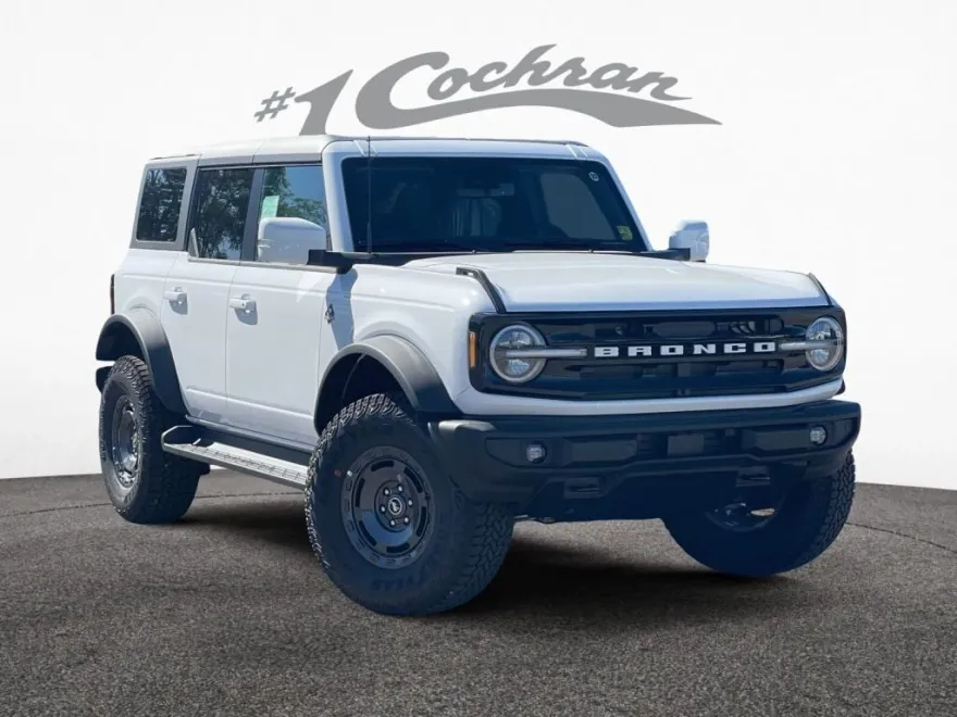 2025 Ford Bronco Outer Banks photo 1
