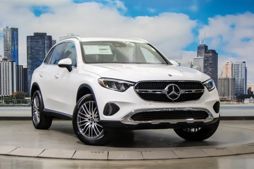 2025 Mercedes Benz GLC 300 4MATIC photo 1