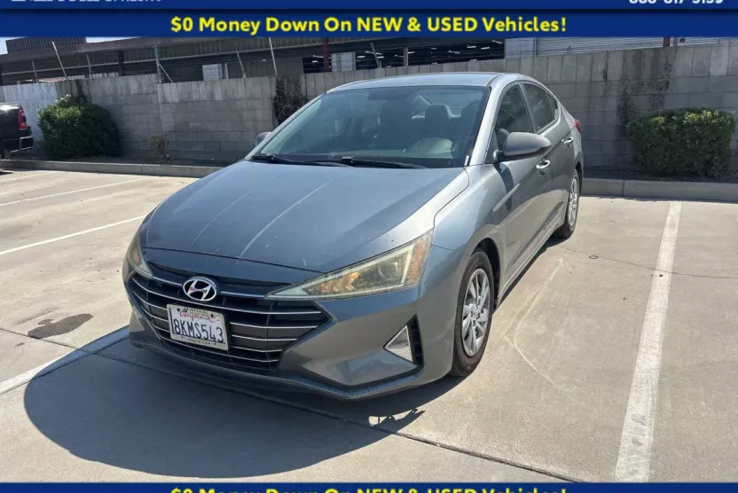 2019 Hyundai Elantra SE photo 1
