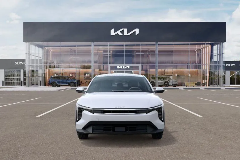 2025 Kia K4 LX photo 1