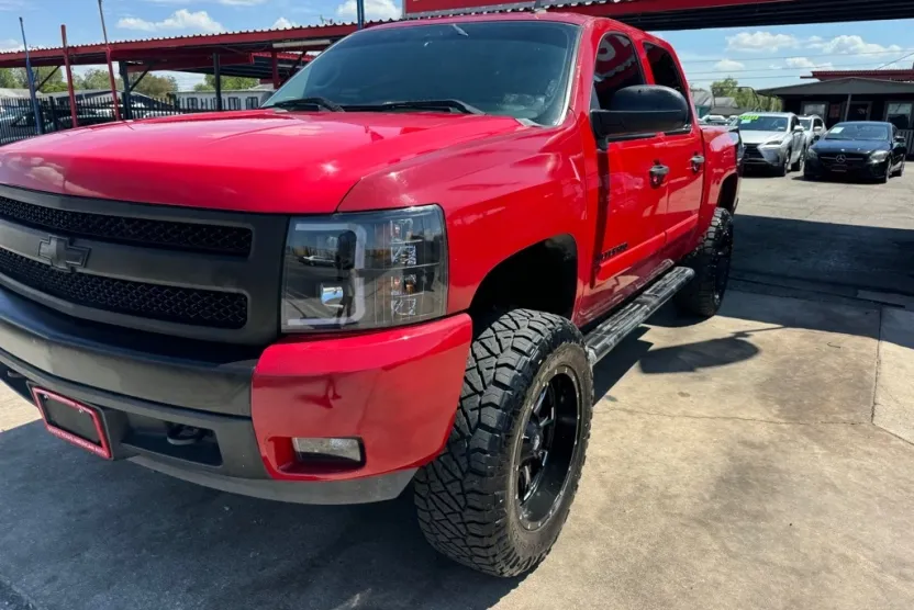 2008 Chevrolet Silverado 1500 LTZ photo 1