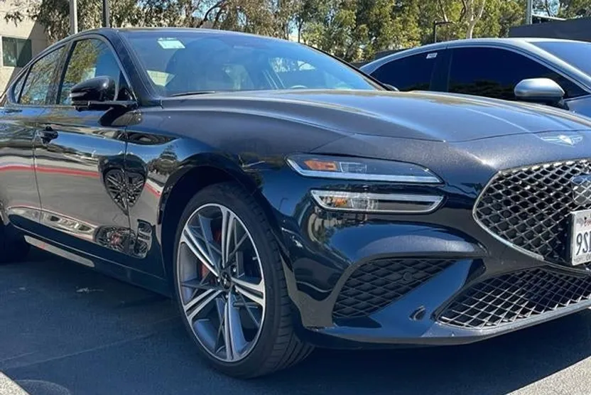 2025 Genesis G70 3.3T Sport Advanced photo 1