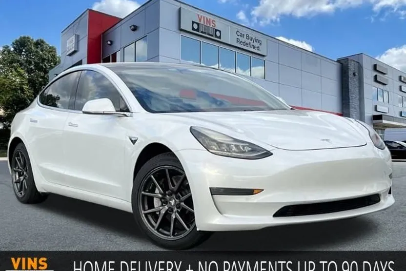 2019 Tesla Model 3 Standard Range Plus photo 1