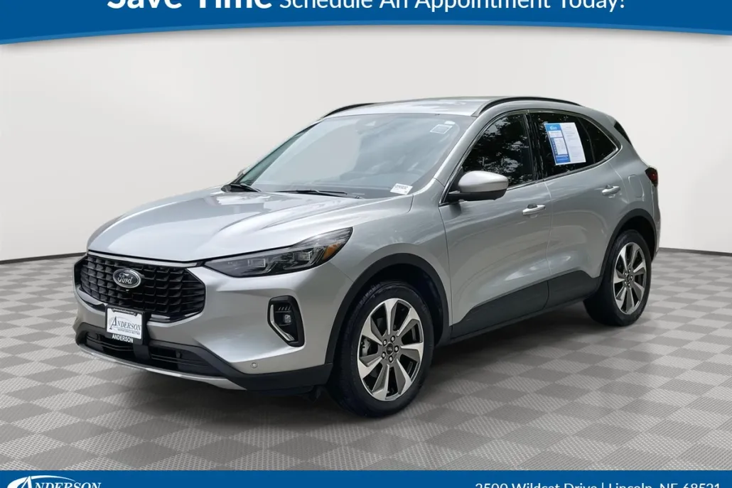 2023 Ford Escape Platinum photo 1