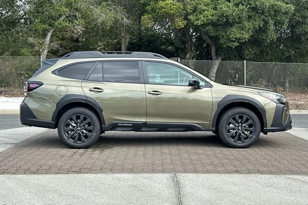 2025 Subaru Outback Onyx Edition XT photo 1